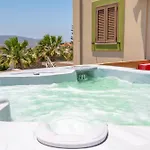 Asimenis شقة
